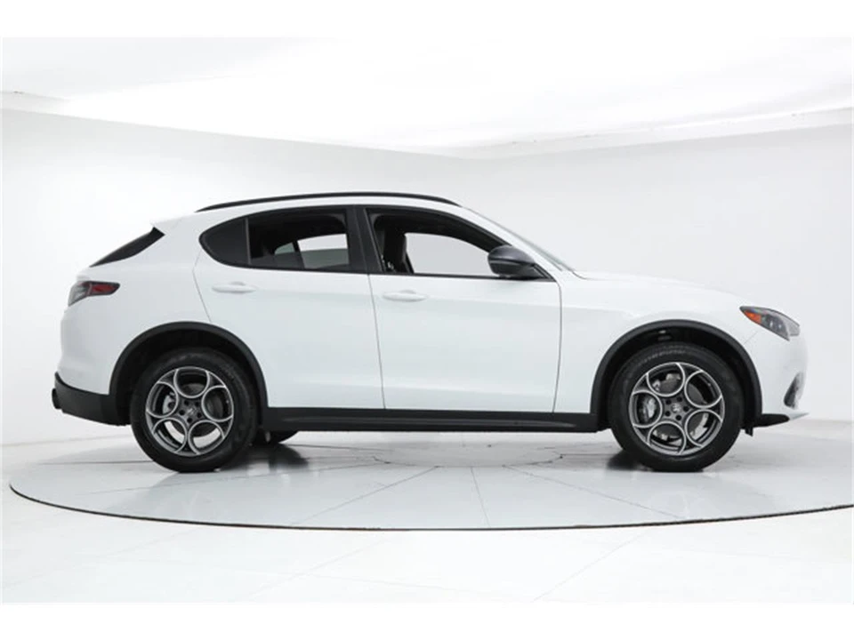 2025 Alfa Romeo Stelvio - Image 6 of 20