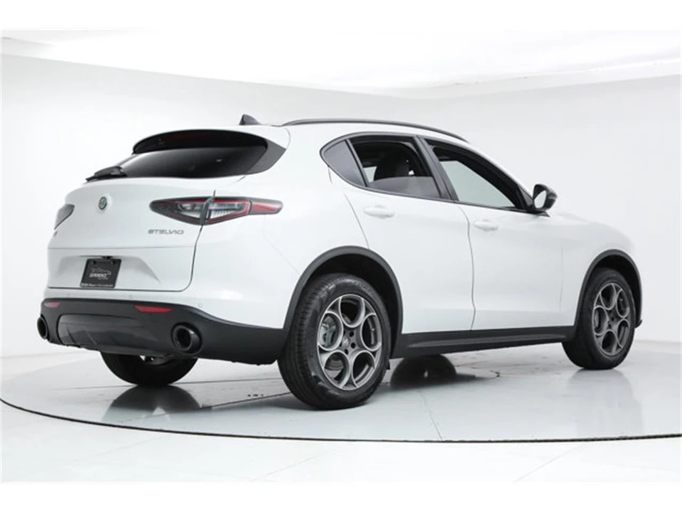 2025 Alfa Romeo Stelvio - Image 5 of 20