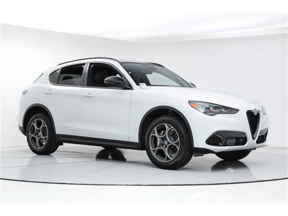 2025 Alfa Romeo Stelvio - Image 7 of 20