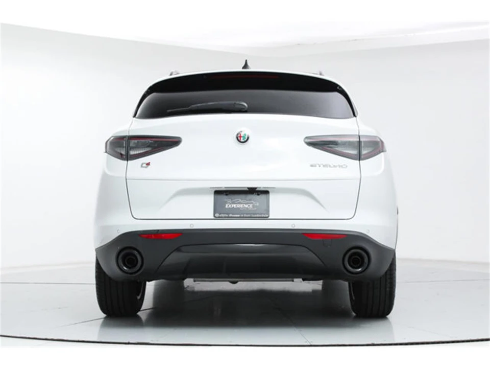 2025 Alfa Romeo Stelvio - Image 4 of 20