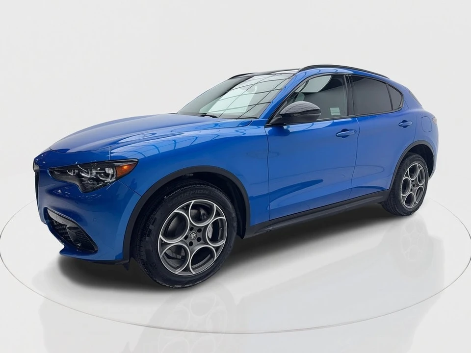 2025 Alfa Romeo Stelvio - Image 5 of 12
