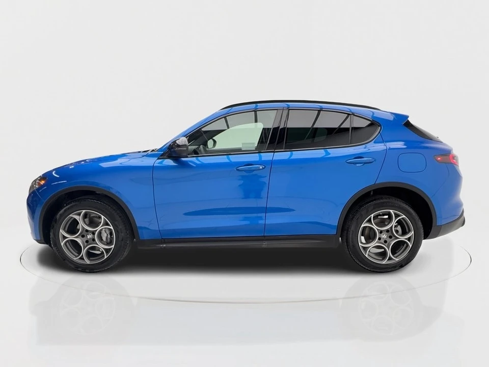 2025 Alfa Romeo Stelvio - Image 7 of 12