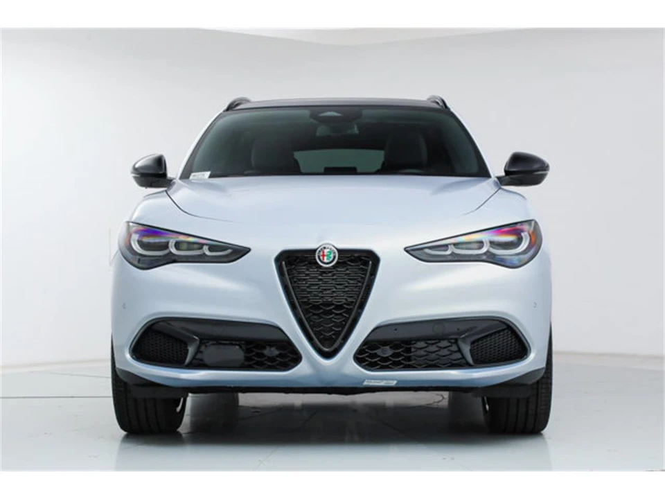 2025 Alfa Romeo Stelvio - Image 8 of 23
