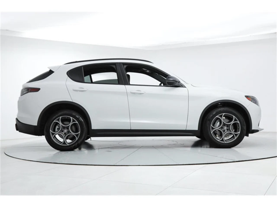 2025 Alfa Romeo Stelvio - Image 6 of 21