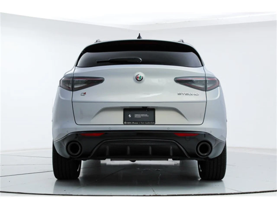 2025 Alfa Romeo Stelvio - Image 4 of 20