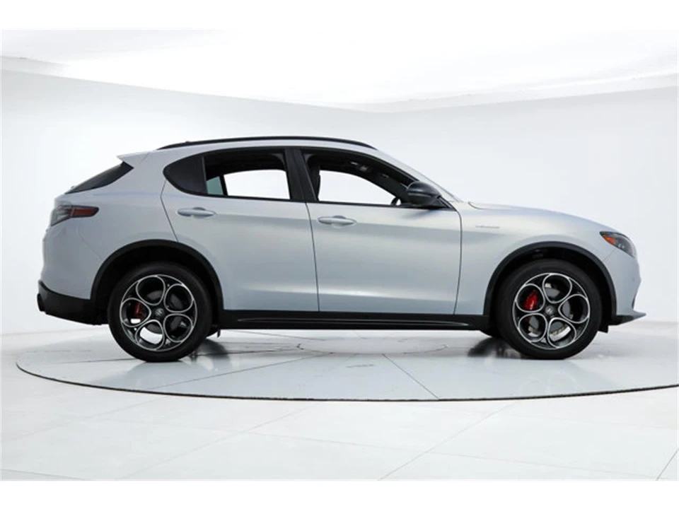 2025 Alfa Romeo Stelvio - Image 6 of 20