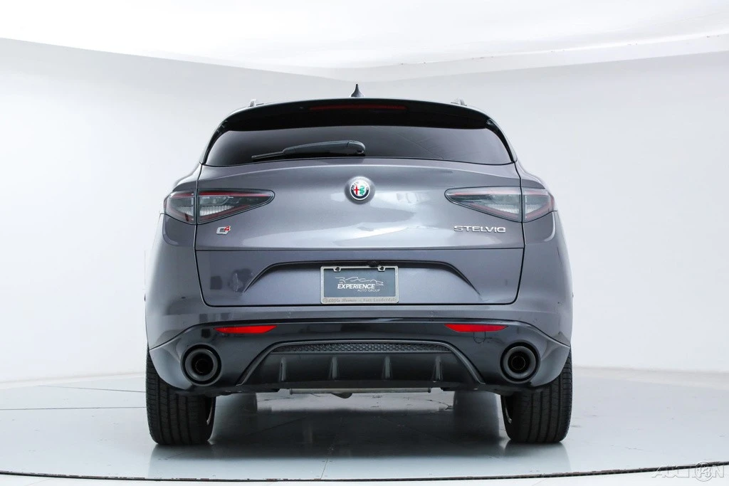 2025 Alfa Romeo Stelvio - Image 4 of 21