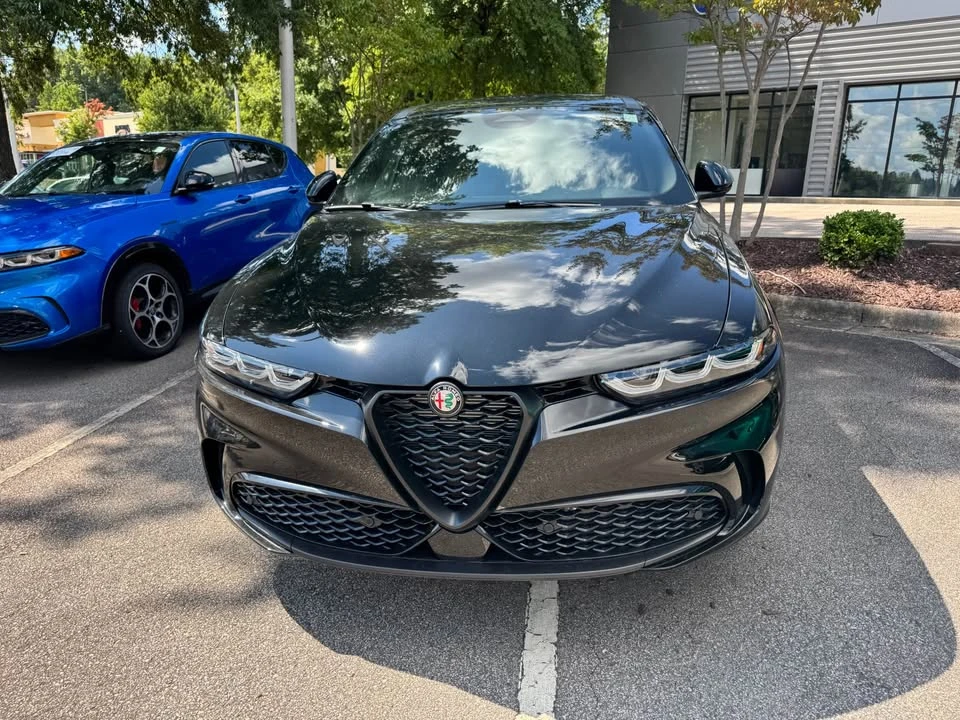 2025 Alfa Romeo Tonale - Image 3 of 8