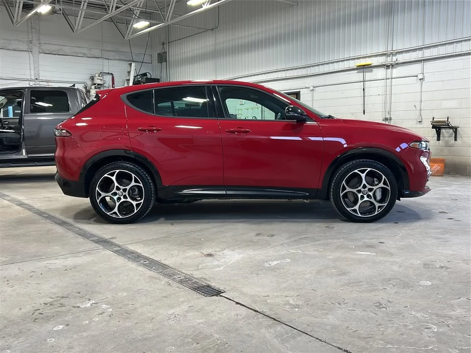 2025 Alfa Romeo Tonale - Image 4 of 20