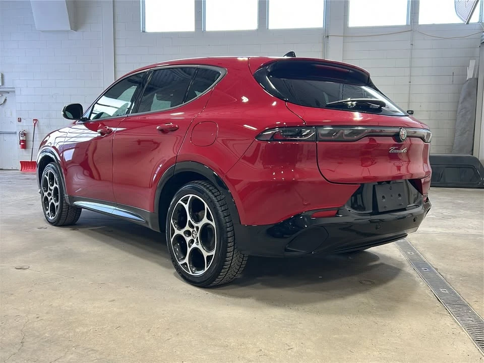 2025 Alfa Romeo Tonale - Image 7 of 20