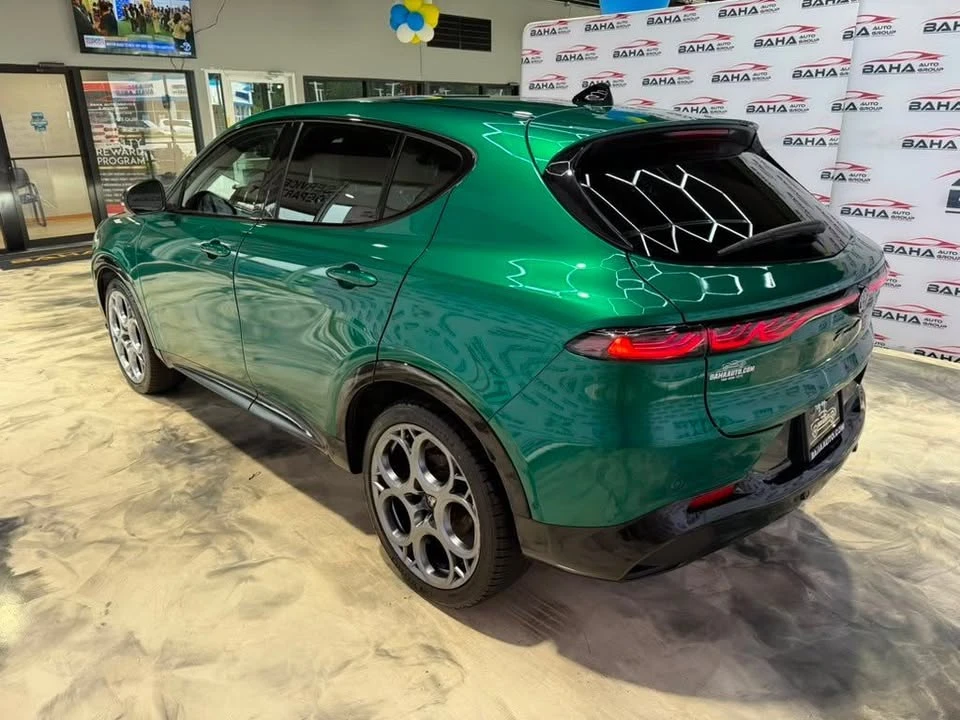 2025 Alfa Romeo Tonale - Image 11 of 20