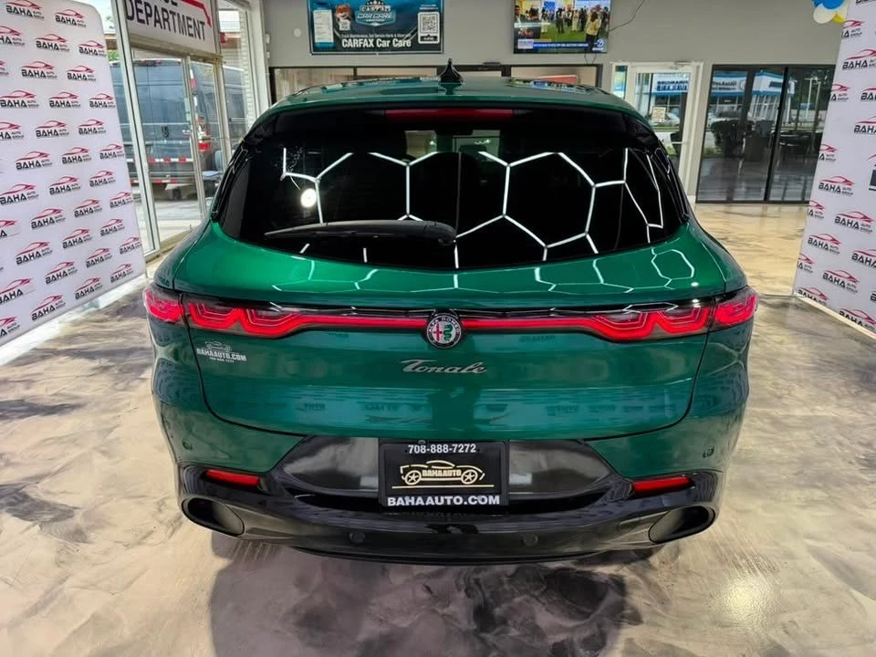 2025 Alfa Romeo Tonale - Image 9 of 20