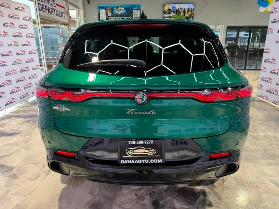 2025 Alfa Romeo Tonale - Image 8 of 20