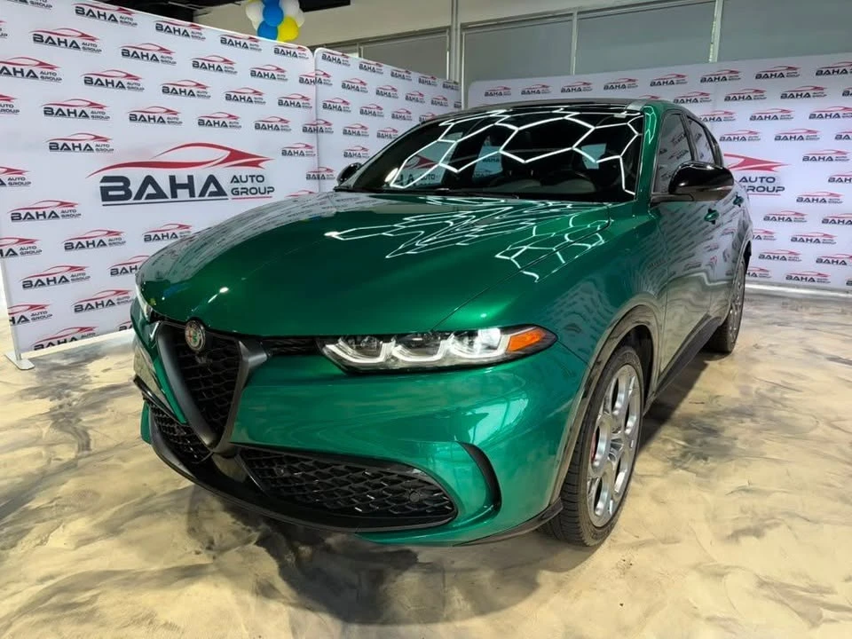 2025 Alfa Romeo Tonale - Image 2 of 20