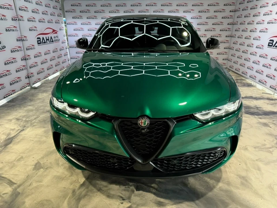 2025 Alfa Romeo Tonale - Image 4 of 31