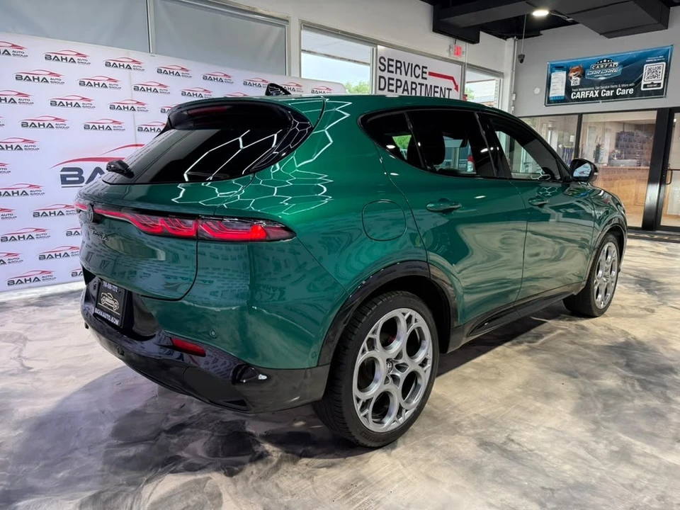 2025 Alfa Romeo Tonale - Image 6 of 31