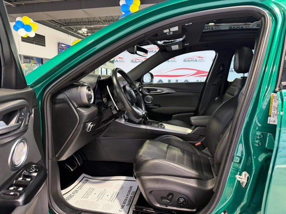 2025 Alfa Romeo Tonale - Image 29 of 31