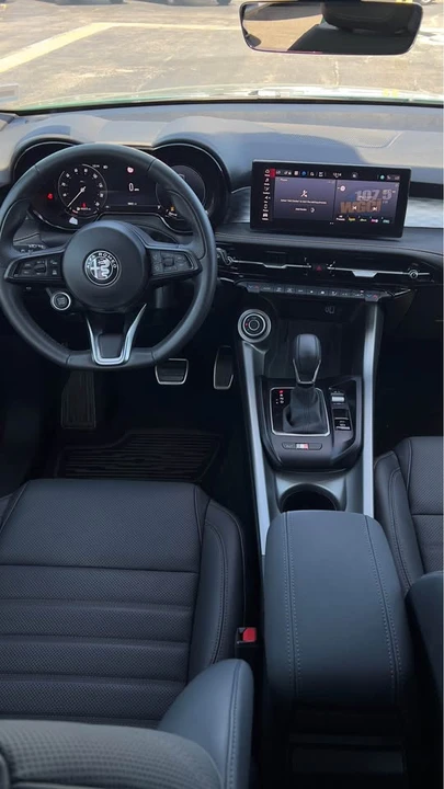 2025 Alfa Romeo Tonale - Image 13 of 15