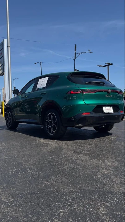 2025 Alfa Romeo Tonale - Image 5 of 15