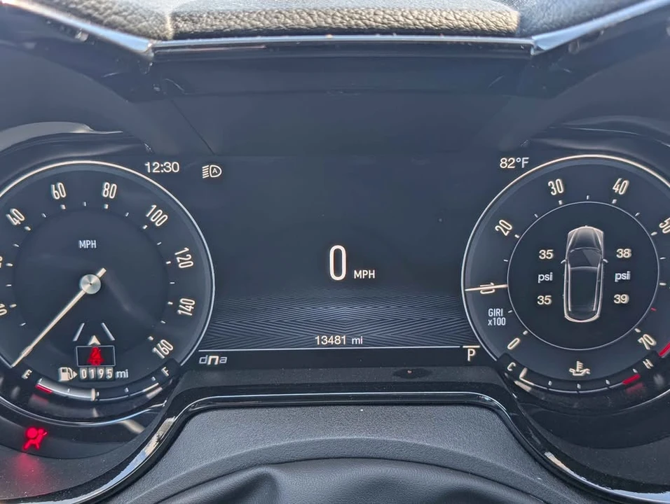 2025 Alfa Romeo Tonale - Image 11 of 13