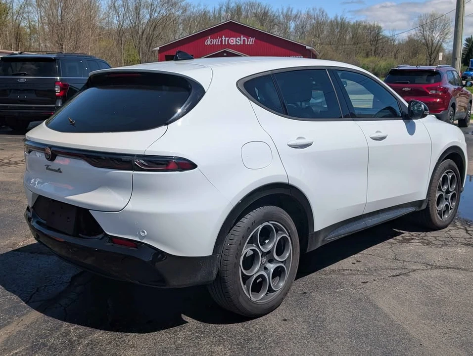2025 Alfa Romeo Tonale - Image 3 of 13