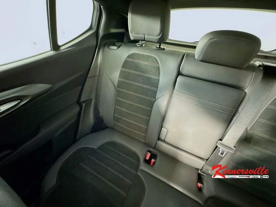 2025 Alfa Romeo Tonale - Image 12 of 24