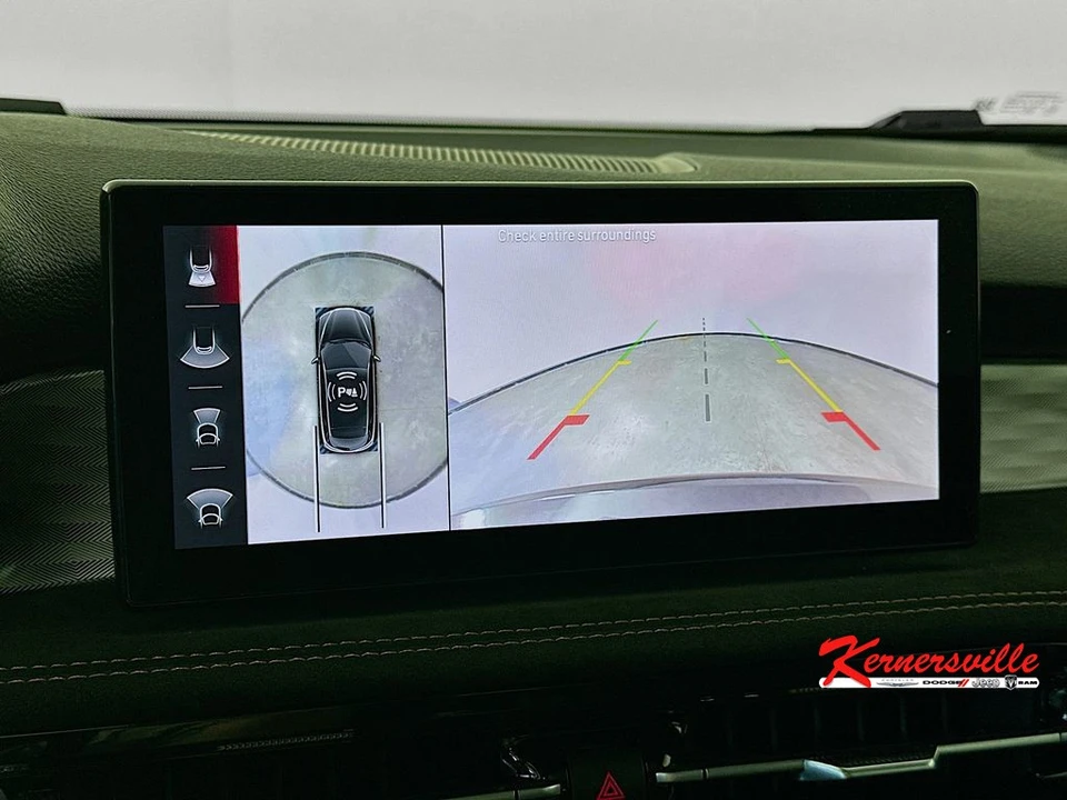 2025 Alfa Romeo Tonale - Image 20 of 24