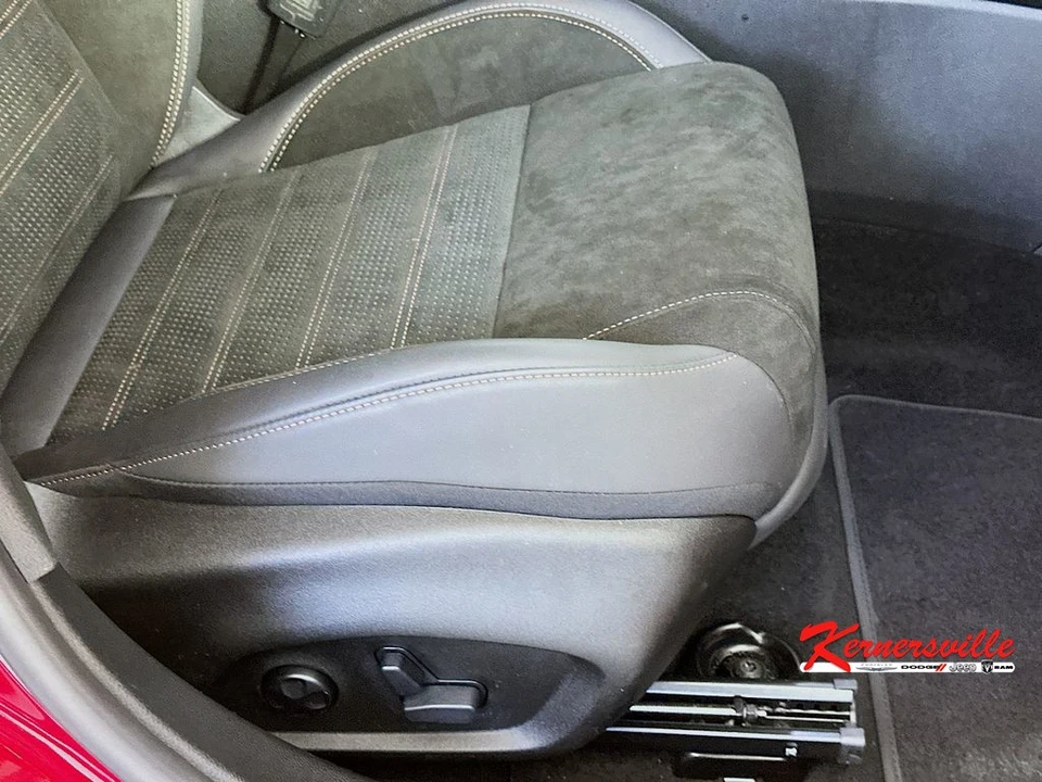 2025 Alfa Romeo Tonale - Image 23 of 24