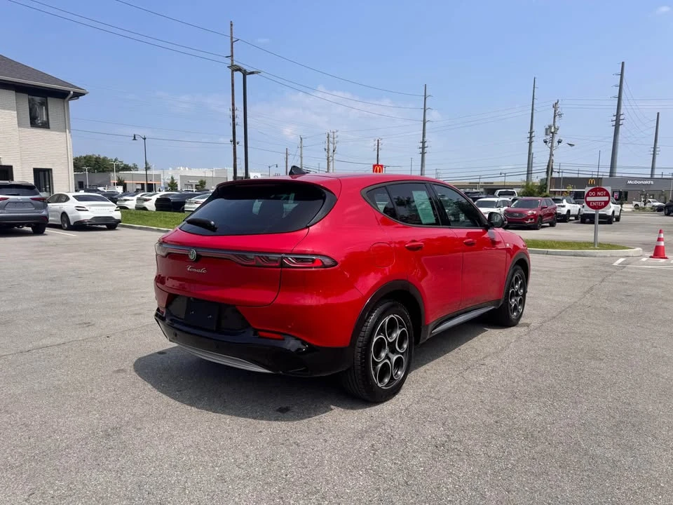 2025 Alfa Romeo Tonale - Image 7 of 10