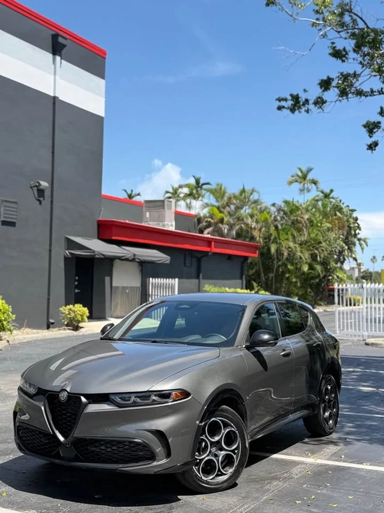 2025 Alfa Romeo Tonale - Image 3 of 20