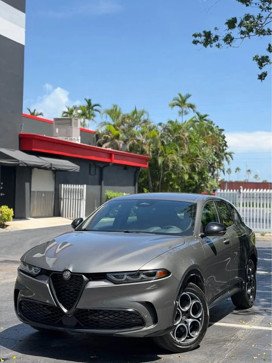 2025 Alfa Romeo Tonale - Image 3 of 20