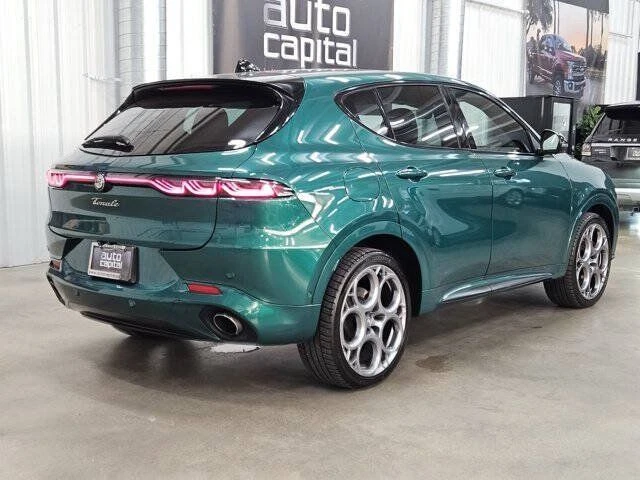 2025 Alfa Romeo Tonale - Image 6 of 16