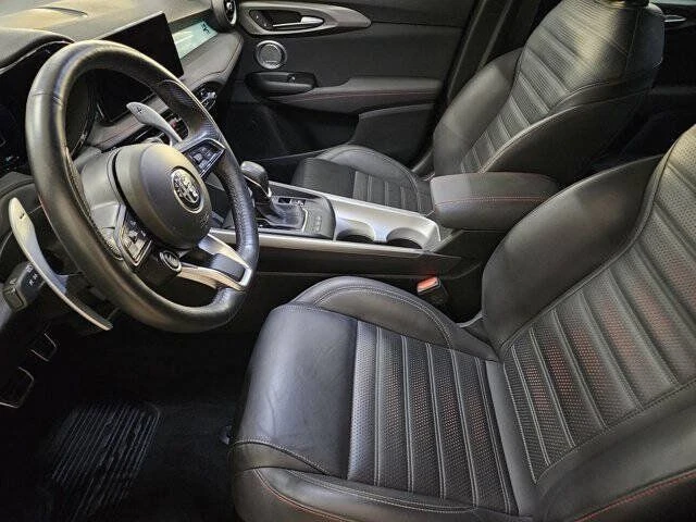2025 Alfa Romeo Tonale - Image 12 of 16