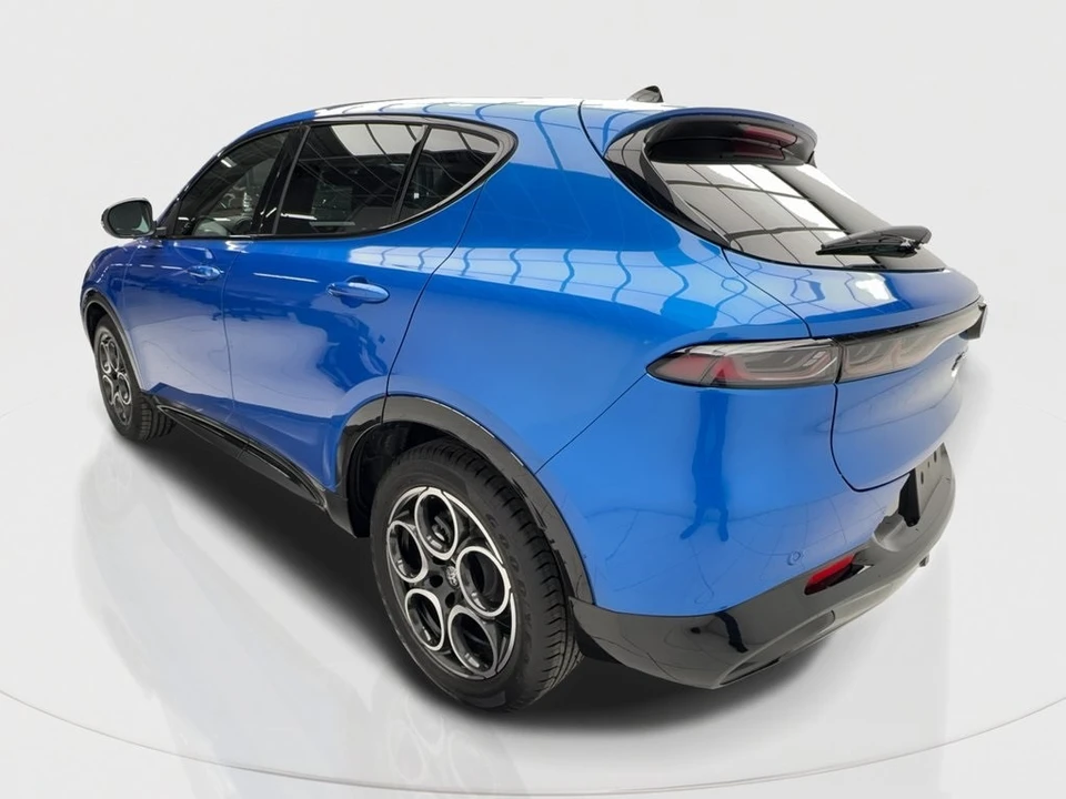 2025 Alfa Romeo Tonale - Image 11 of 12