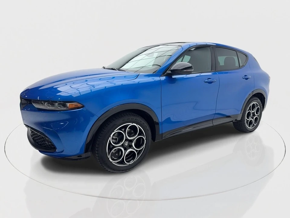 2025 Alfa Romeo Tonale - Image 5 of 12