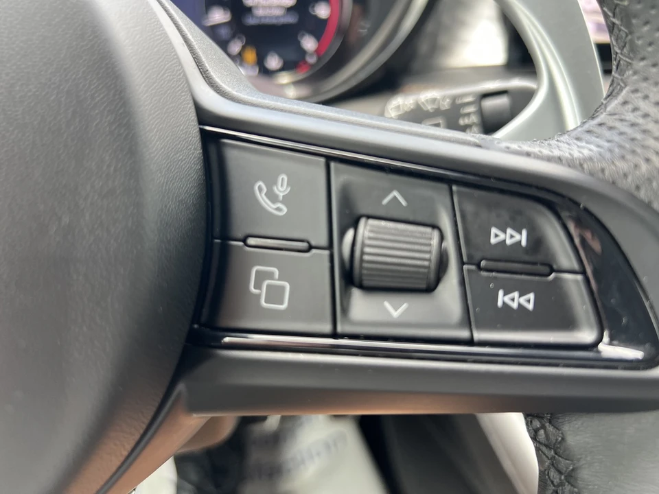 2025 Alfa Romeo Tonale - Image 26 of 31