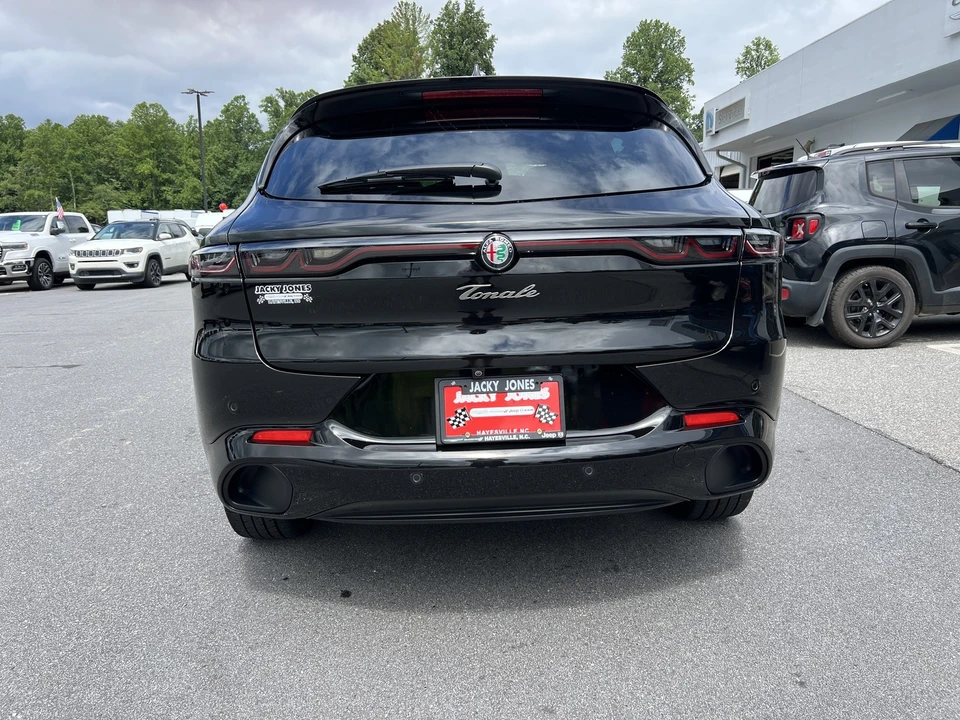 2025 Alfa Romeo Tonale - Image 3 of 31
