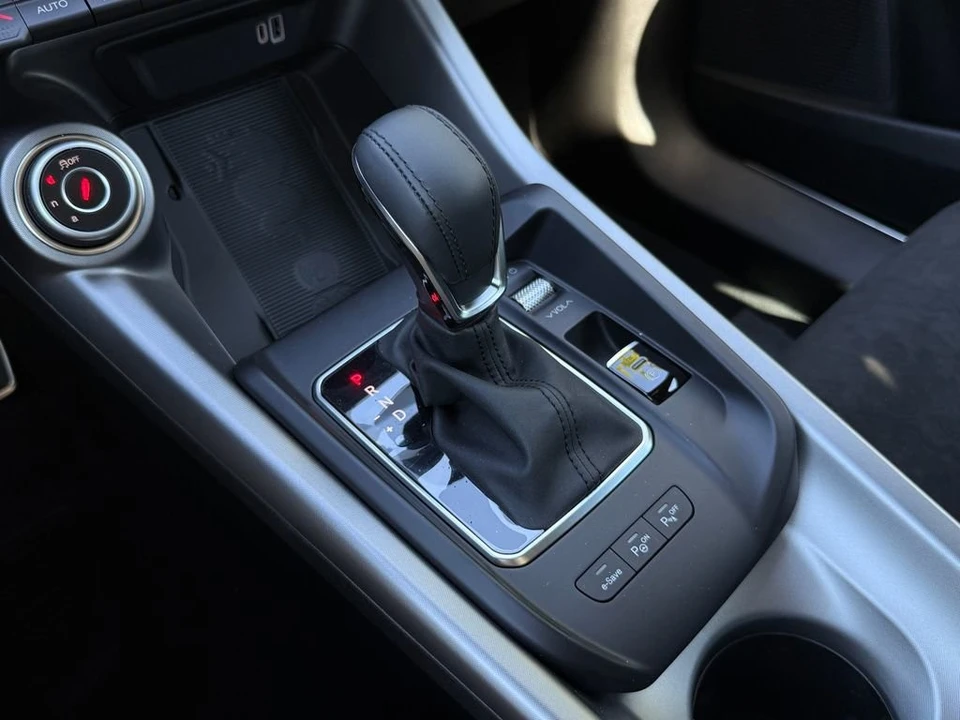 2025 Alfa Romeo Tonale - Image 11 of 21