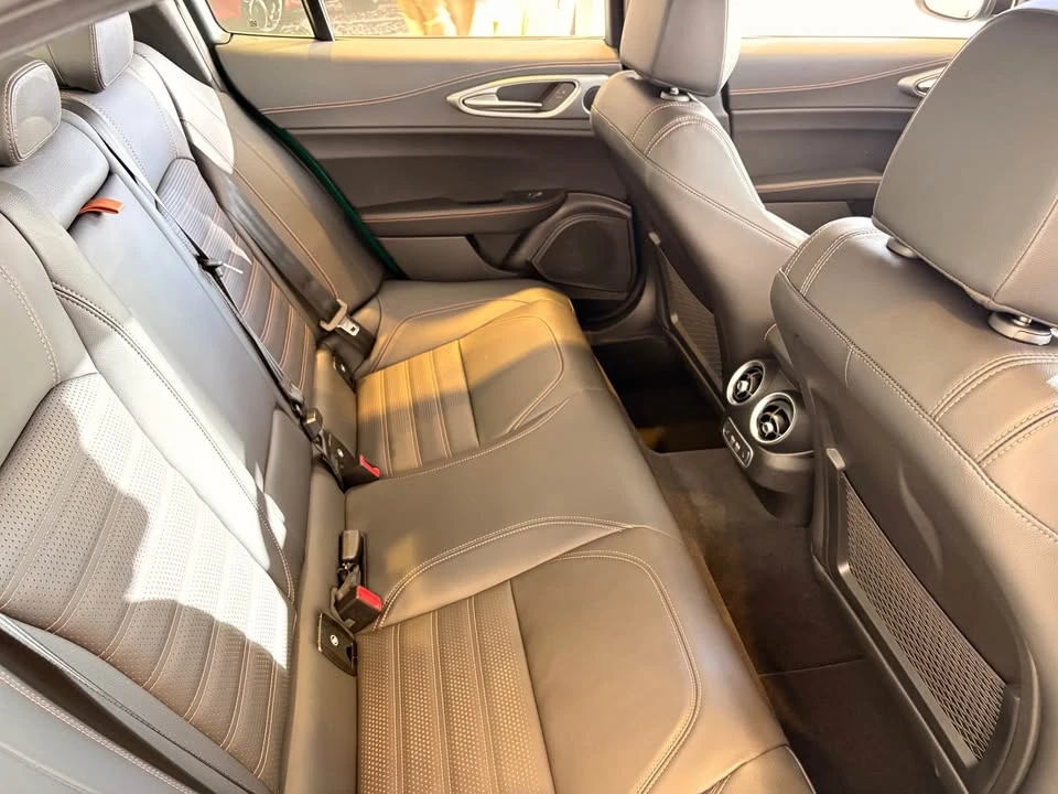 2025 Alfa Romeo Giulia - Image 4 of 4