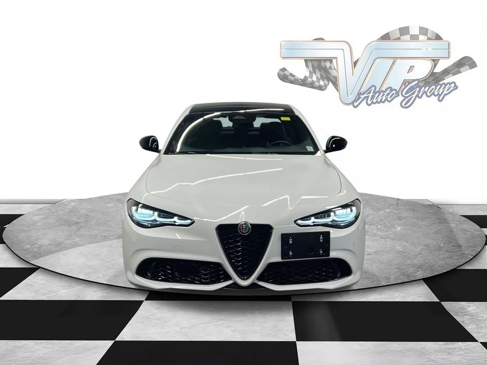 2025 Alfa Romeo Giulia - Image 2 of 9