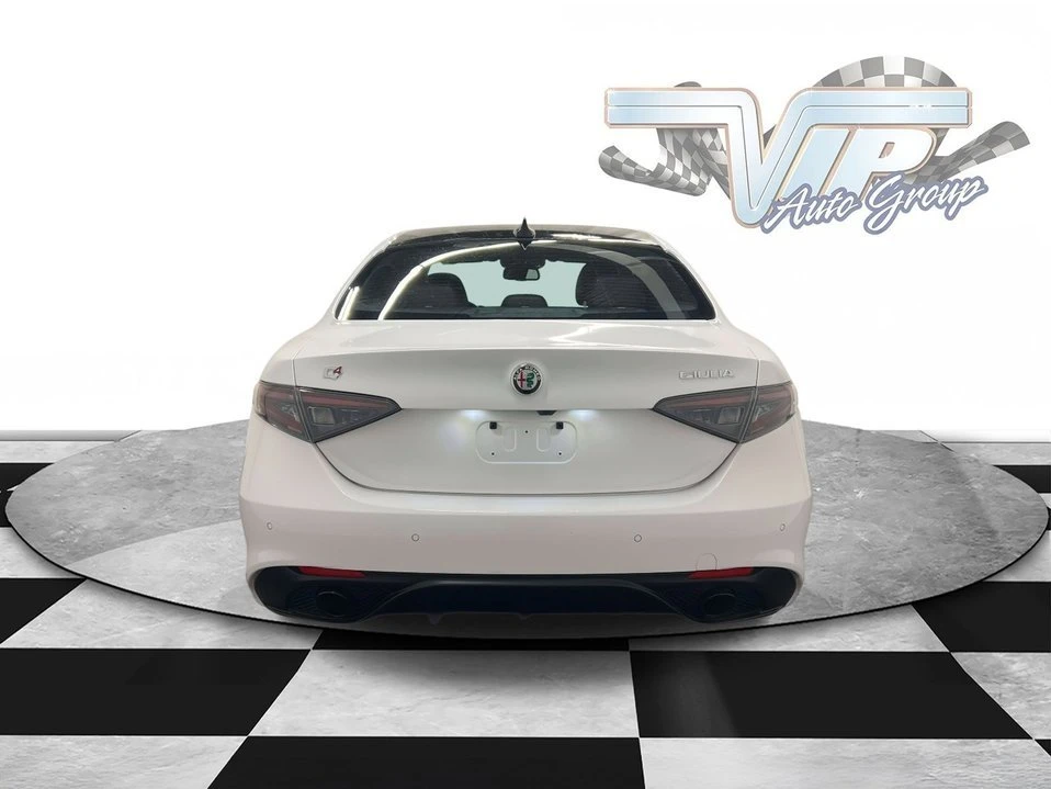 2025 Alfa Romeo Giulia - Image 5 of 9