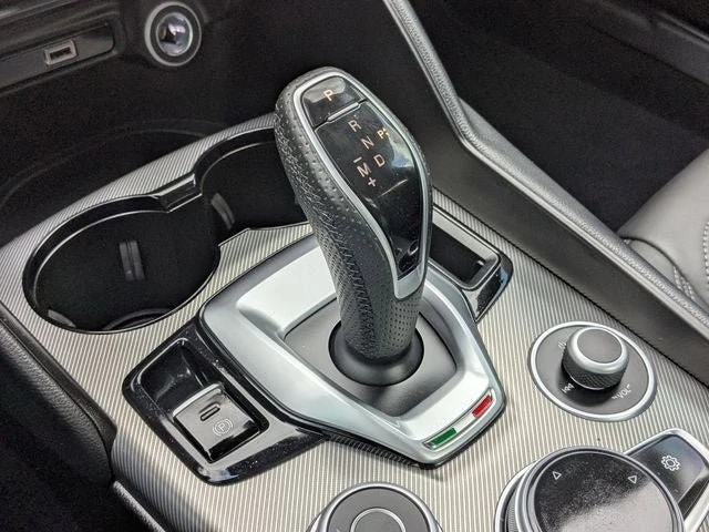 2025 Alfa Romeo Giulia - Image 7 of 9