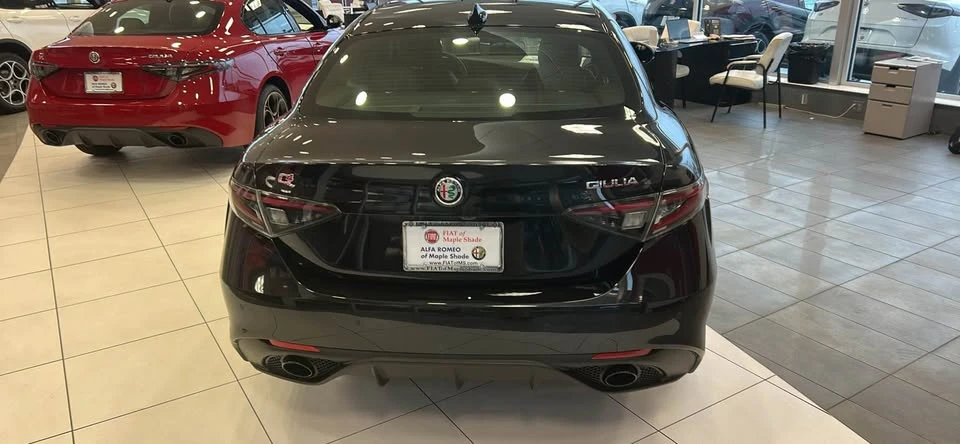 2025 Alfa Romeo Giulia - Image 3 of 8