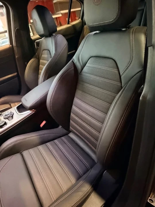2025 Alfa Romeo Giulia - Image 6 of 7