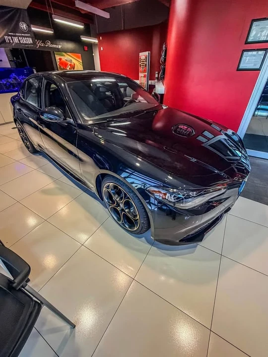 2025 Alfa Romeo Giulia - Image 2 of 7
