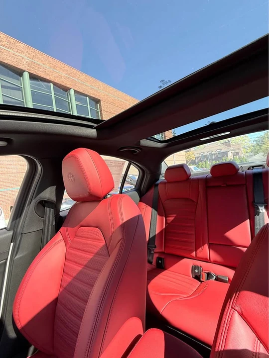 2025 Alfa Romeo Giulia - Image 6 of 10
