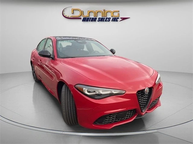 2025 Alfa Romeo Giulia - Image 4 of 20
