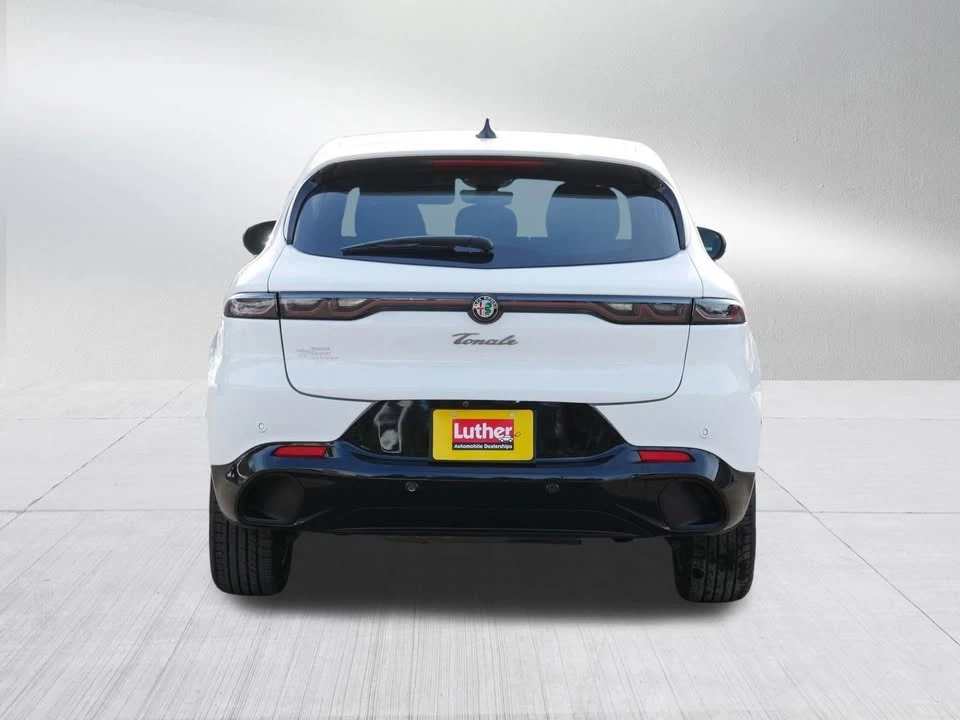 2025 Alfa Romeo Tonale - Image 7 of 17