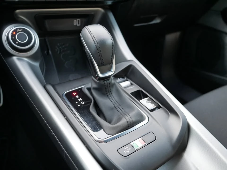 2025 Alfa Romeo Tonale - Image 15 of 17