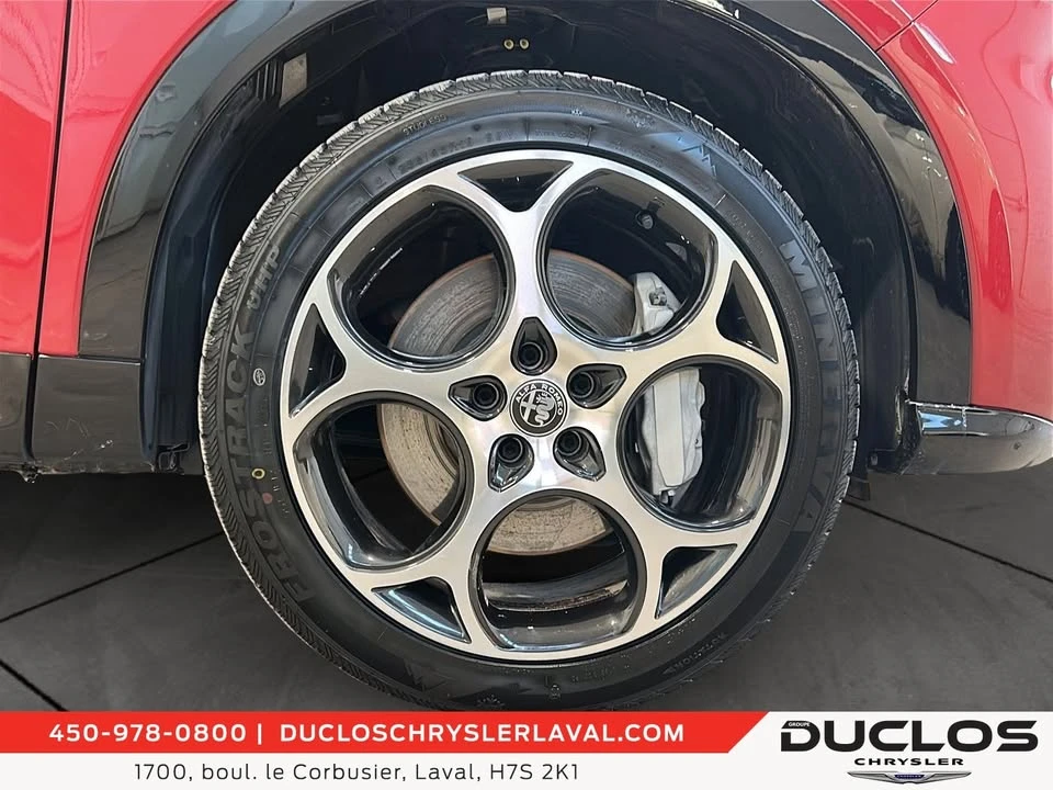 2025 Alfa Romeo Tonale - Image 10 of 19